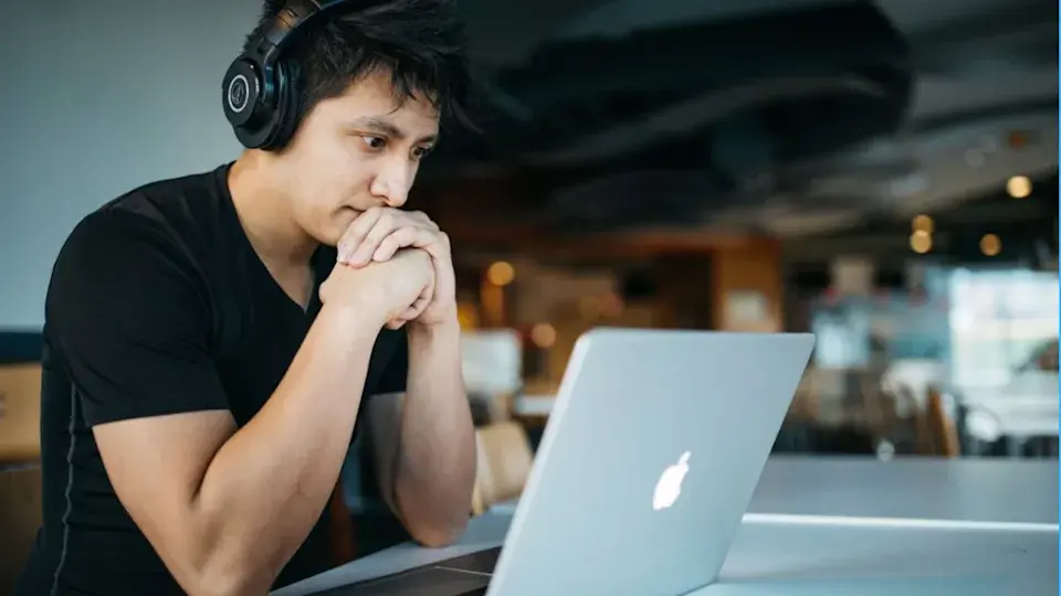 Your Mac Has a Free AI Chatbot — Here's How to Use It