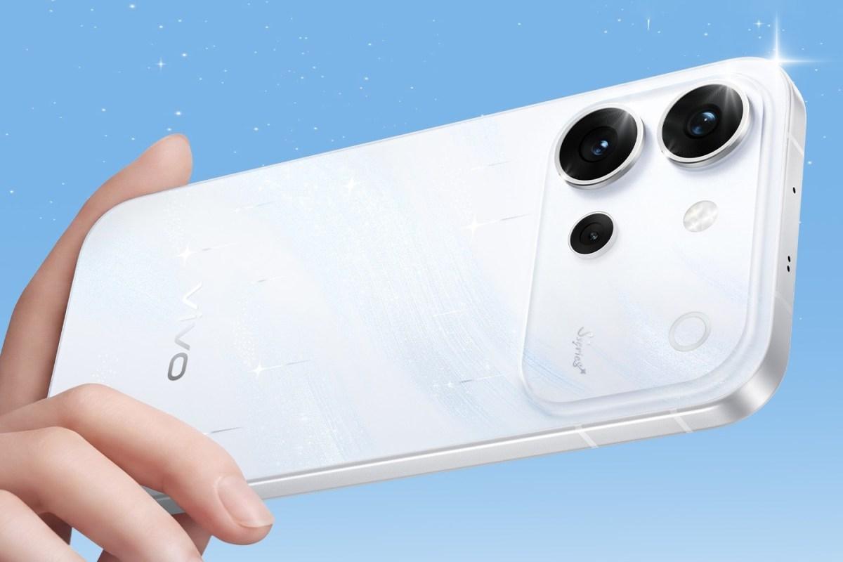 Vivo S70 Tipped to Launch Soon With Teleconverter Support